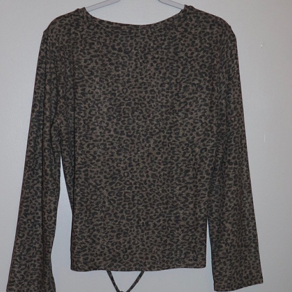 Majorelle Sabrina Top In Sable Leopard Size M - Picture 5 of 5